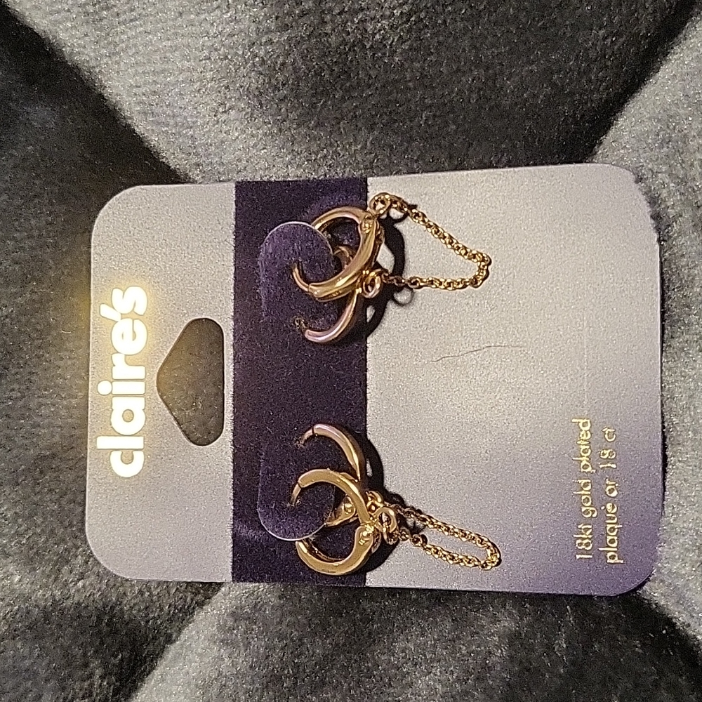 claires earrings 18kt Gold double hoop dangle chain $30 CAD retail Brand NWT